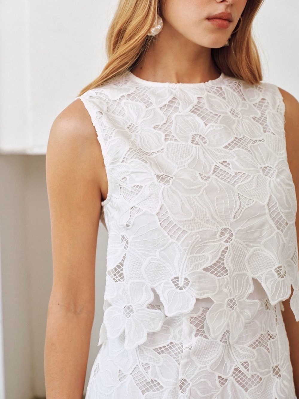 Commense White Floral Lace Mini Dress - Picture 5 of 10